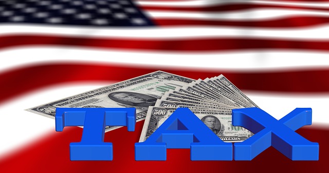 americká vlajka, bankovky, nápis tax