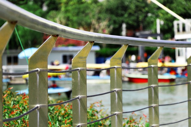 Pěkné minimalistické zábradlí. 